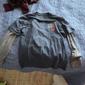 Billabong boys size medium long sleeve T-shirt